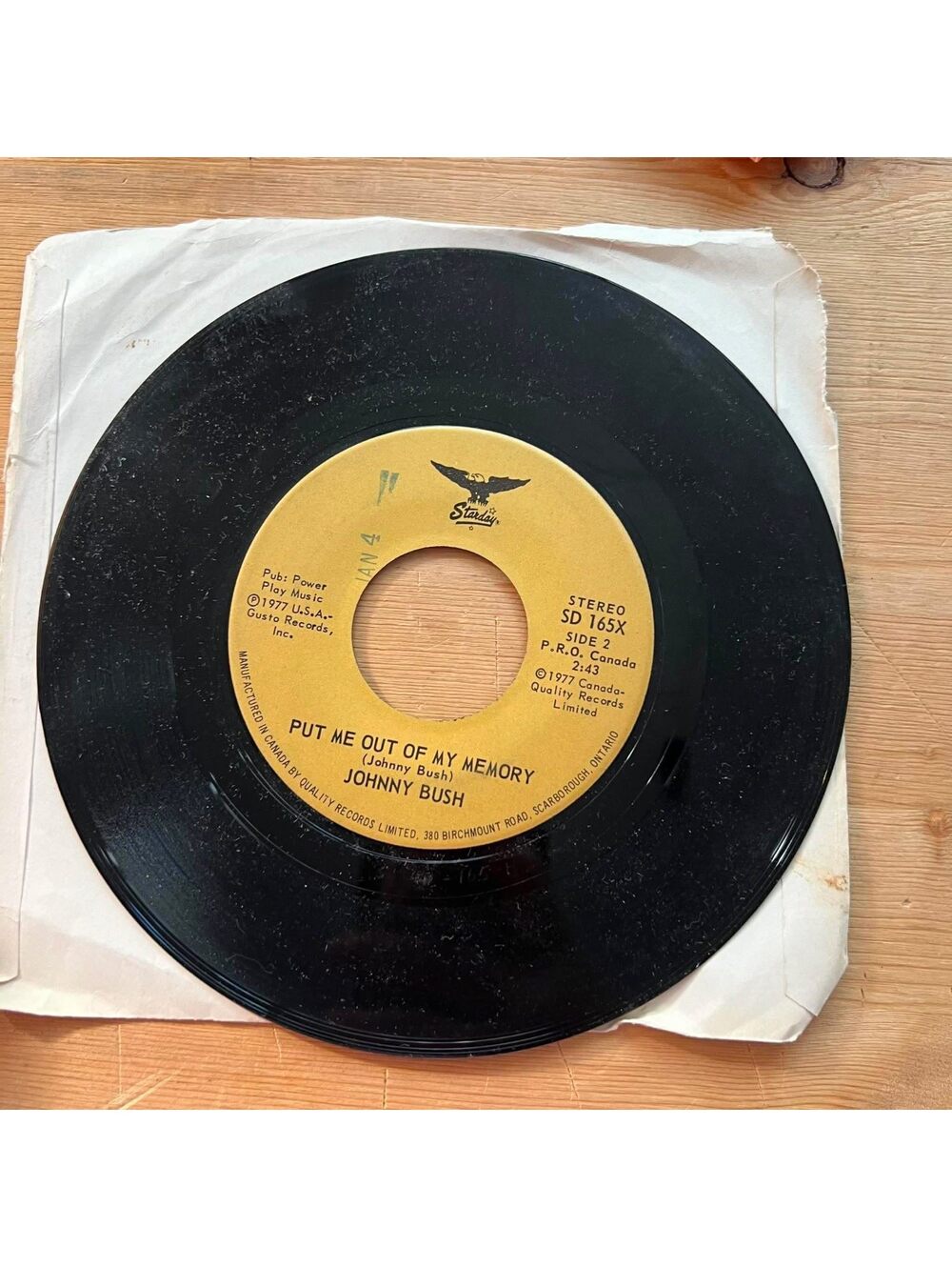 Johnny Bush - Put me out of my Memory 45rpm VG+ R90
